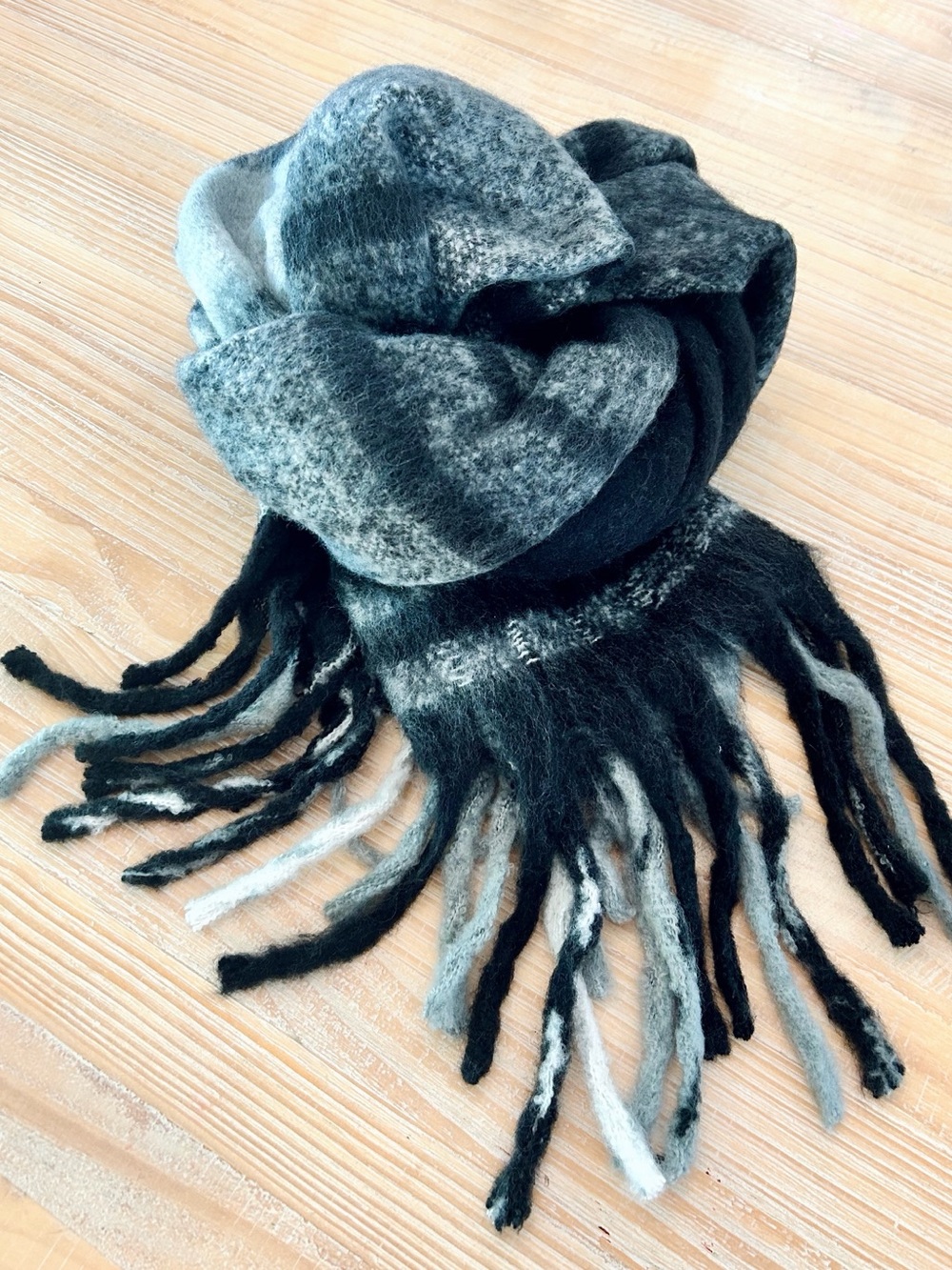 NWOT Oversized Brushed Plaid Colorblock Scarf With Fringe - Black & Gray